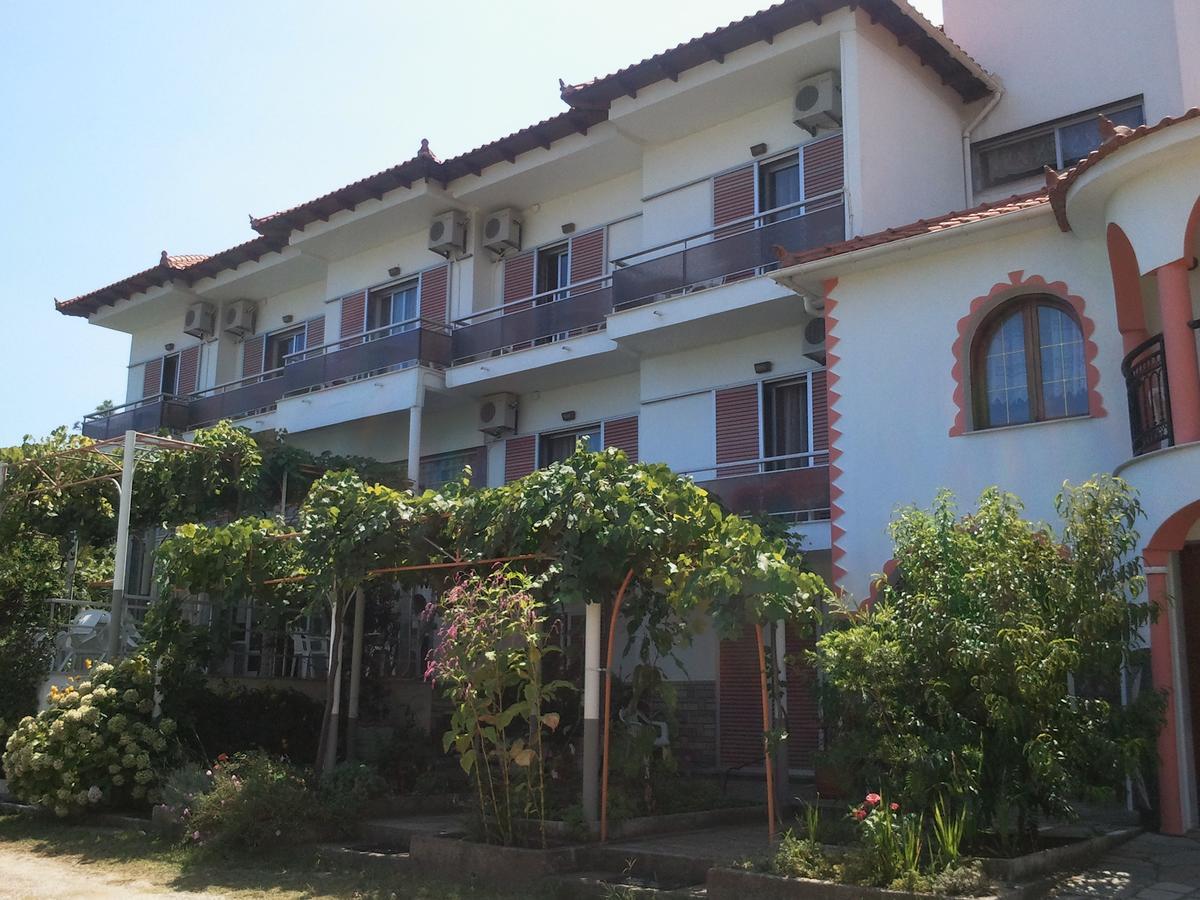 Hotel Kinira Buitenkant foto